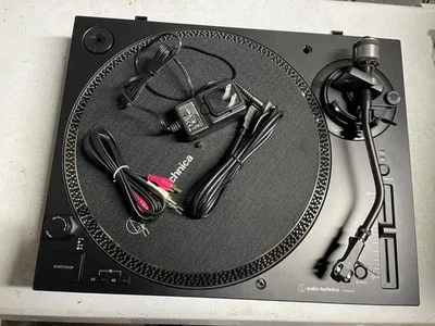 Audio-Technica AT-LP120XUSB Turntable